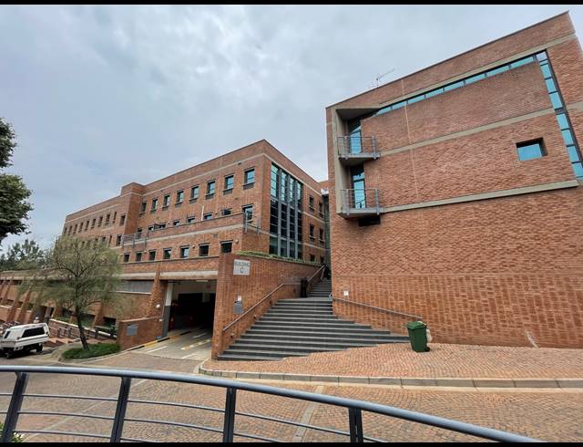 248M² OFFICE TO LET IN PARKTOWN